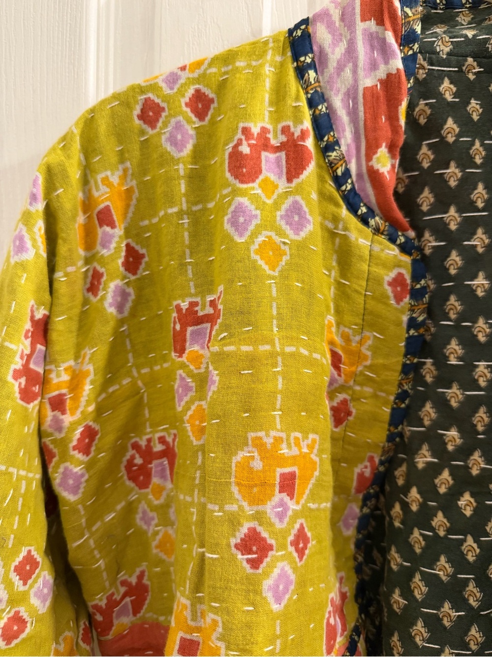 Cropped Reversible Kantha Jacket - Picture 6 of 9